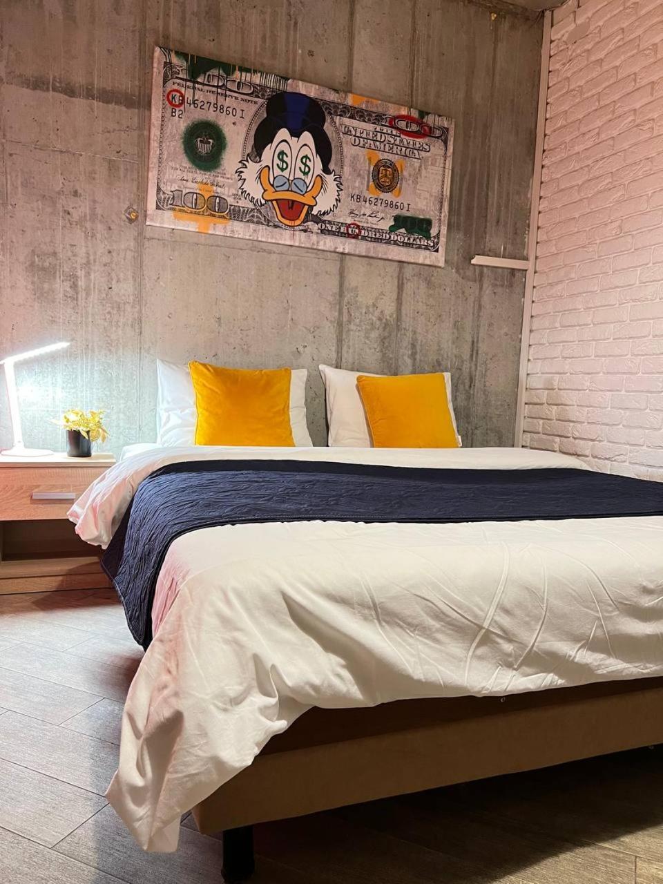 Moonlight Hostel إلفيف المظهر الخارجي الصورة
